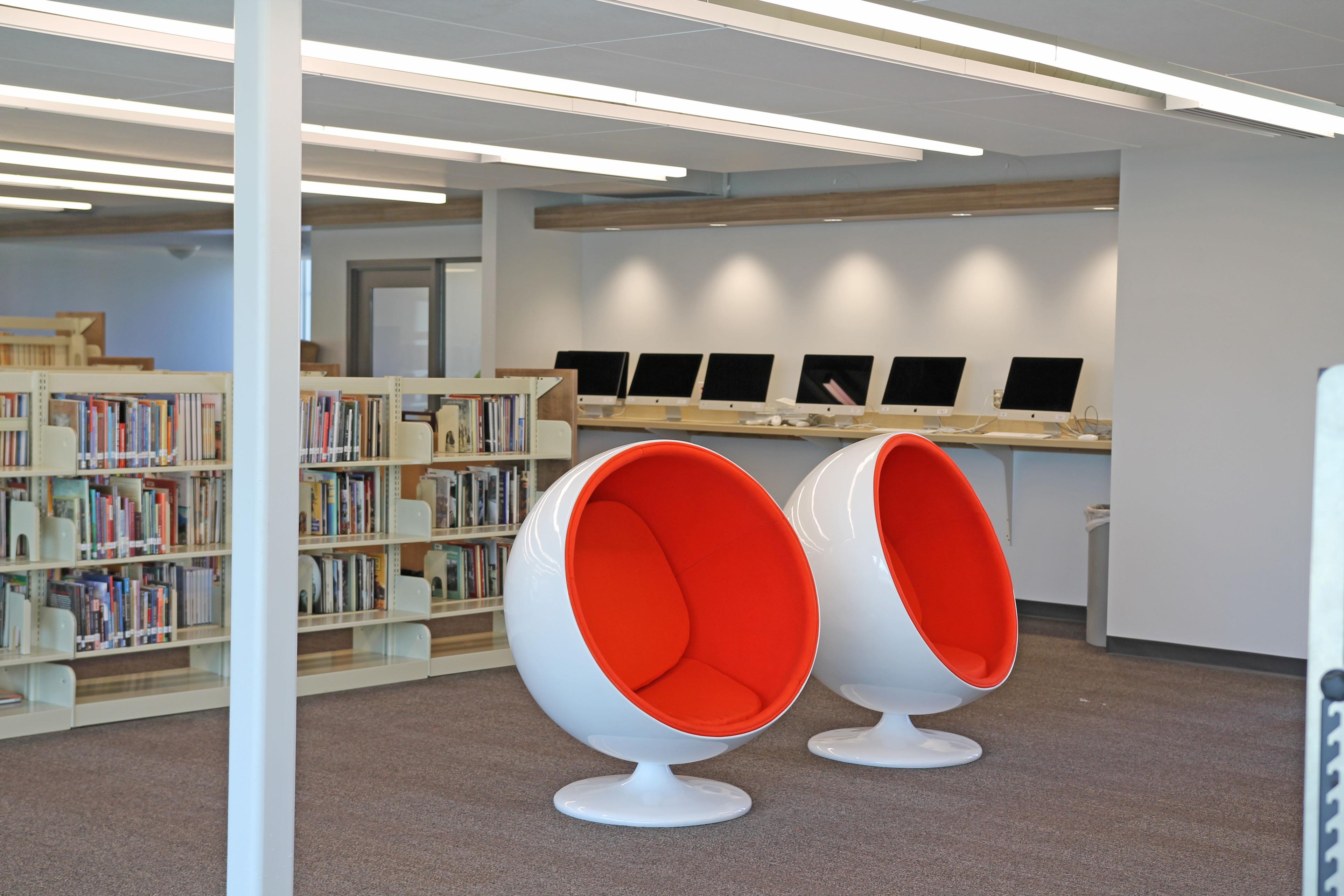 reading pods in a library